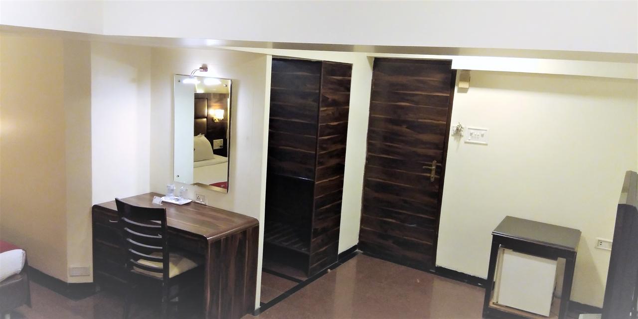 Hotel Heritage Dakshin Νάβι Μουμπάι Εξωτερικό φωτογραφία