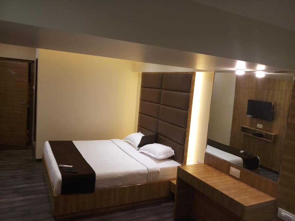 Hotel Heritage Dakshin Νάβι Μουμπάι Εξωτερικό φωτογραφία
