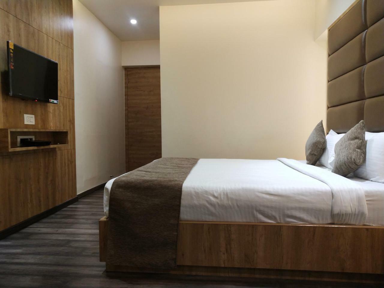 Hotel Heritage Dakshin Νάβι Μουμπάι Εξωτερικό φωτογραφία